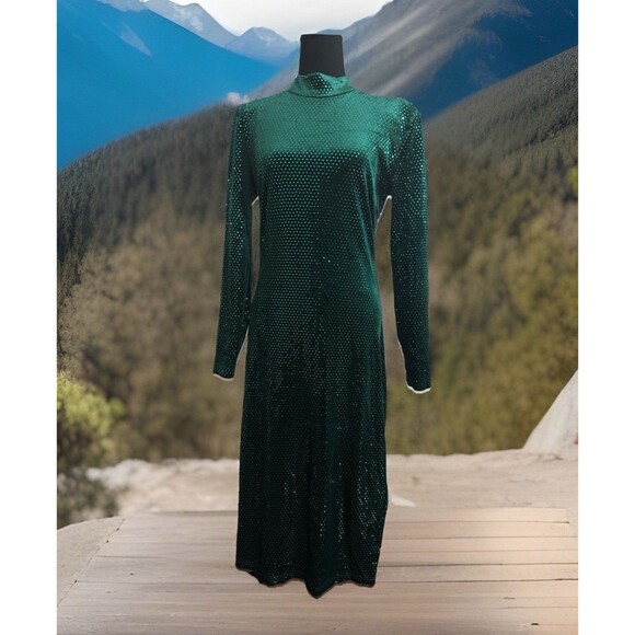 Steve Madden Green Velvet Maxi Dress - Picture 4 of 9